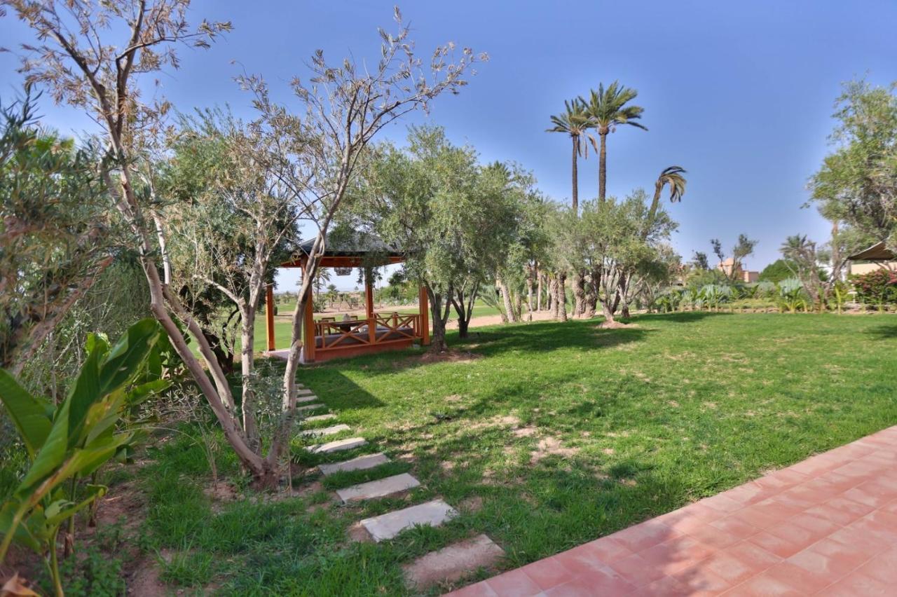 Villa May Sur Le Golf De La Palmeraie With Cooker And Butler Included Marrakesh Exteriör bild