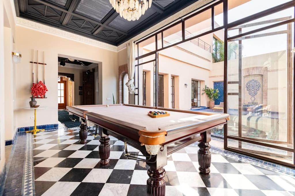 Villa May Sur Le Golf De La Palmeraie With Cooker And Butler Included Marrakesh Exteriör bild
