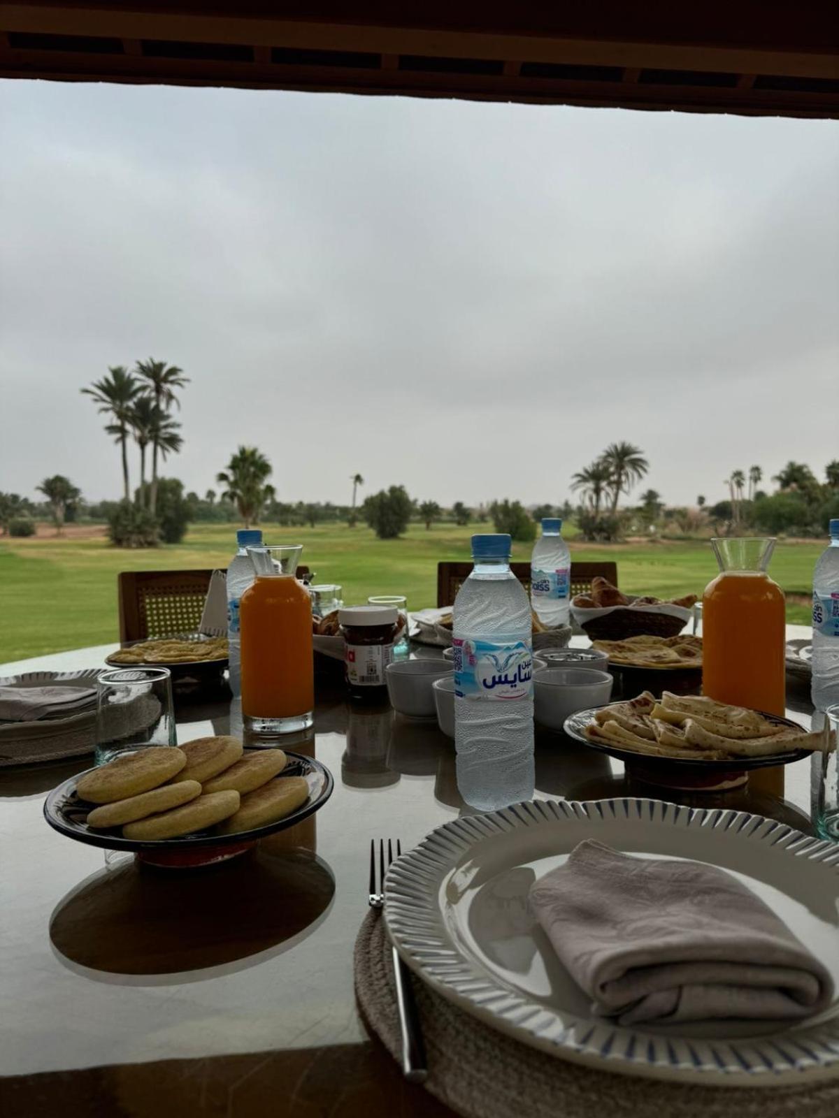 Villa May Sur Le Golf De La Palmeraie With Cooker And Butler Included Marrakesh Exteriör bild
